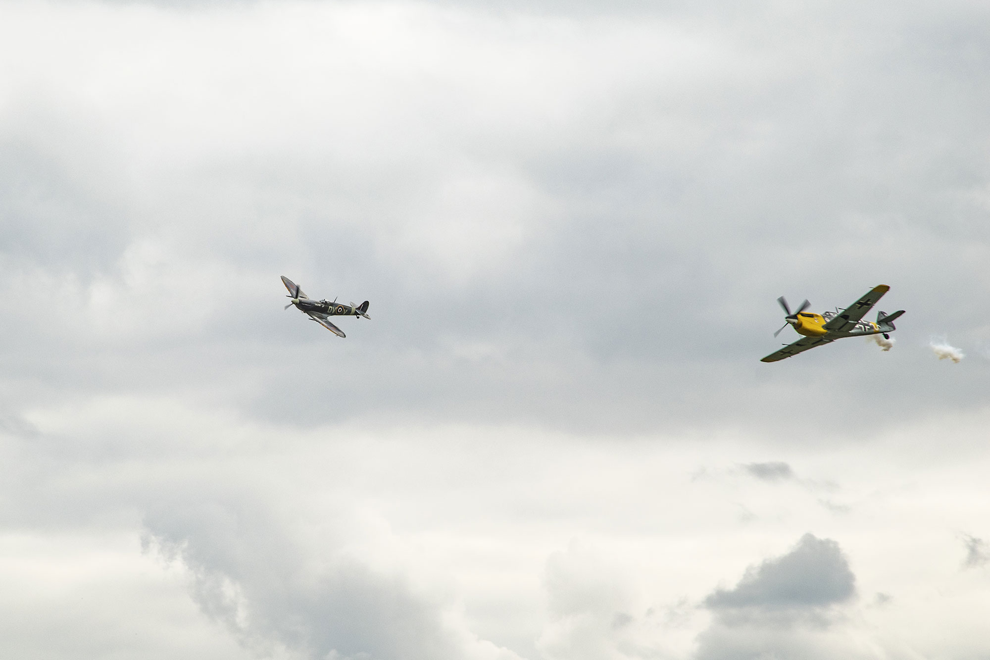 The Ultimate Fighters, P-47 Thunderbolt (Nellie B), Spitfire Mk V, ME109 (White 9), Mustang TF-51 D (Contrary Mary), Pilots: Jon Gowdy, Dave Puleston, Richard Grace and Andy Durston, Air Legend 2021, Nos Dren
