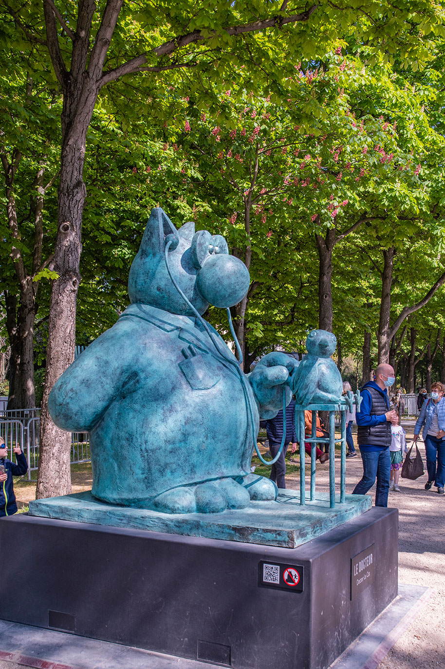 Le Chat de Geluck, Avenue des Champs Elysées, Paris, France, March 2021, (Nos Dren).