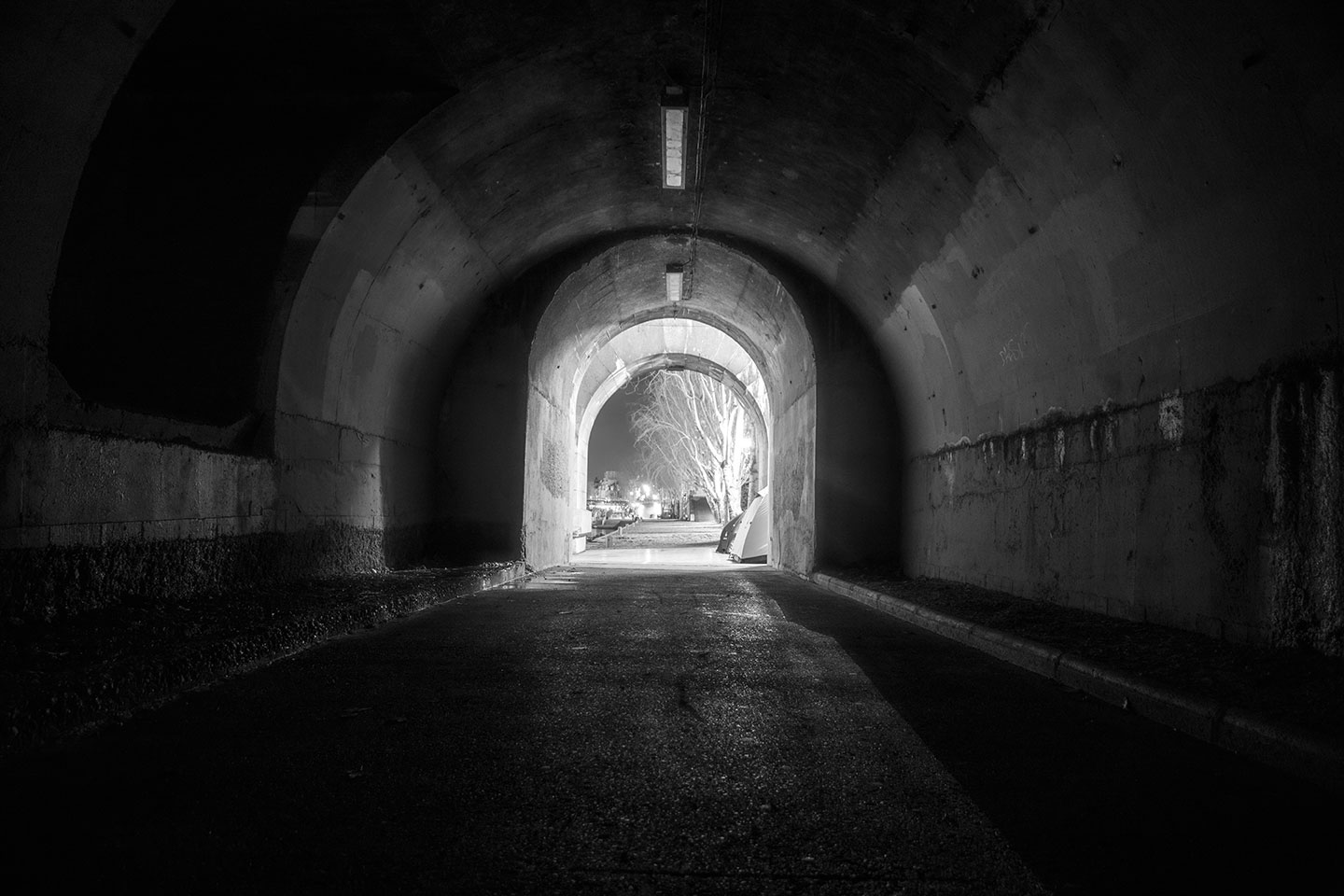 Le bout du tunnel, Paris, France, 2021 (Nos Dren).