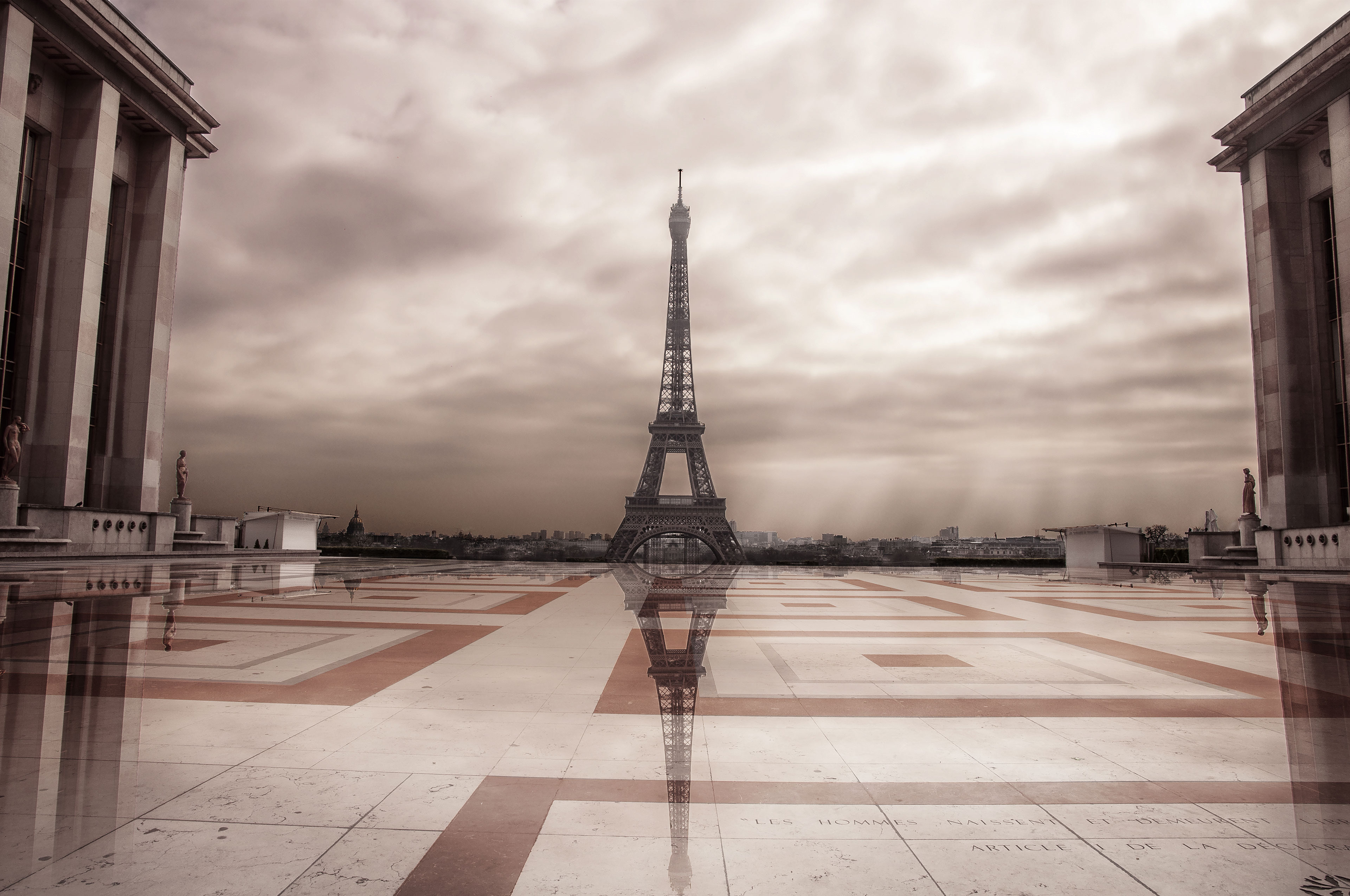 Paris Trocadero Tour Eiffel with nobody, no pedestrian, no tourist because of the quarantine due to the Coronavirus COVID-19 2020, (Nos Dren)