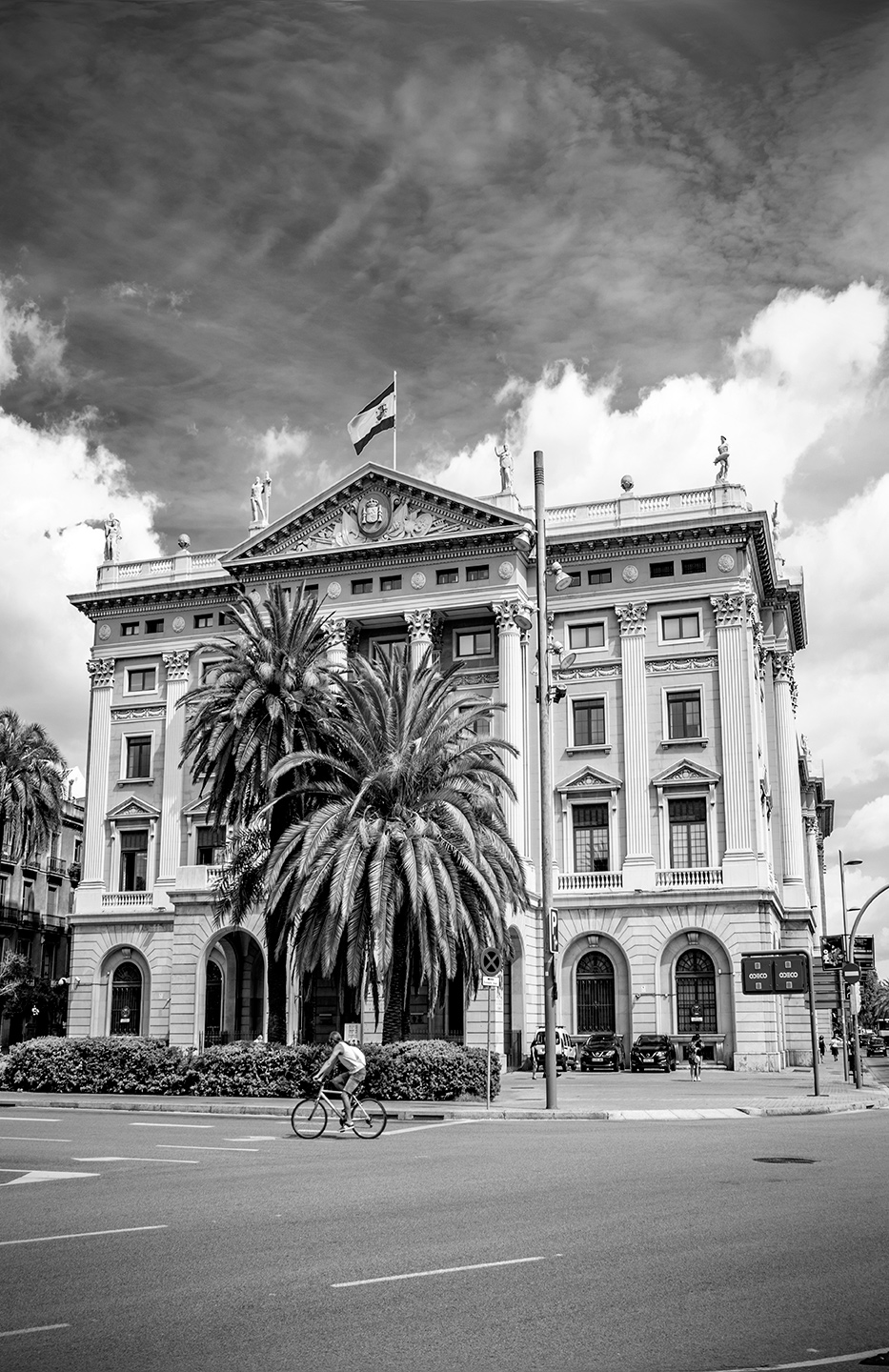 Black and white photography of the Associo d'Amics del Castell de Montjuic, Barcelona, Catalonia, Spain, (Nos Dren).