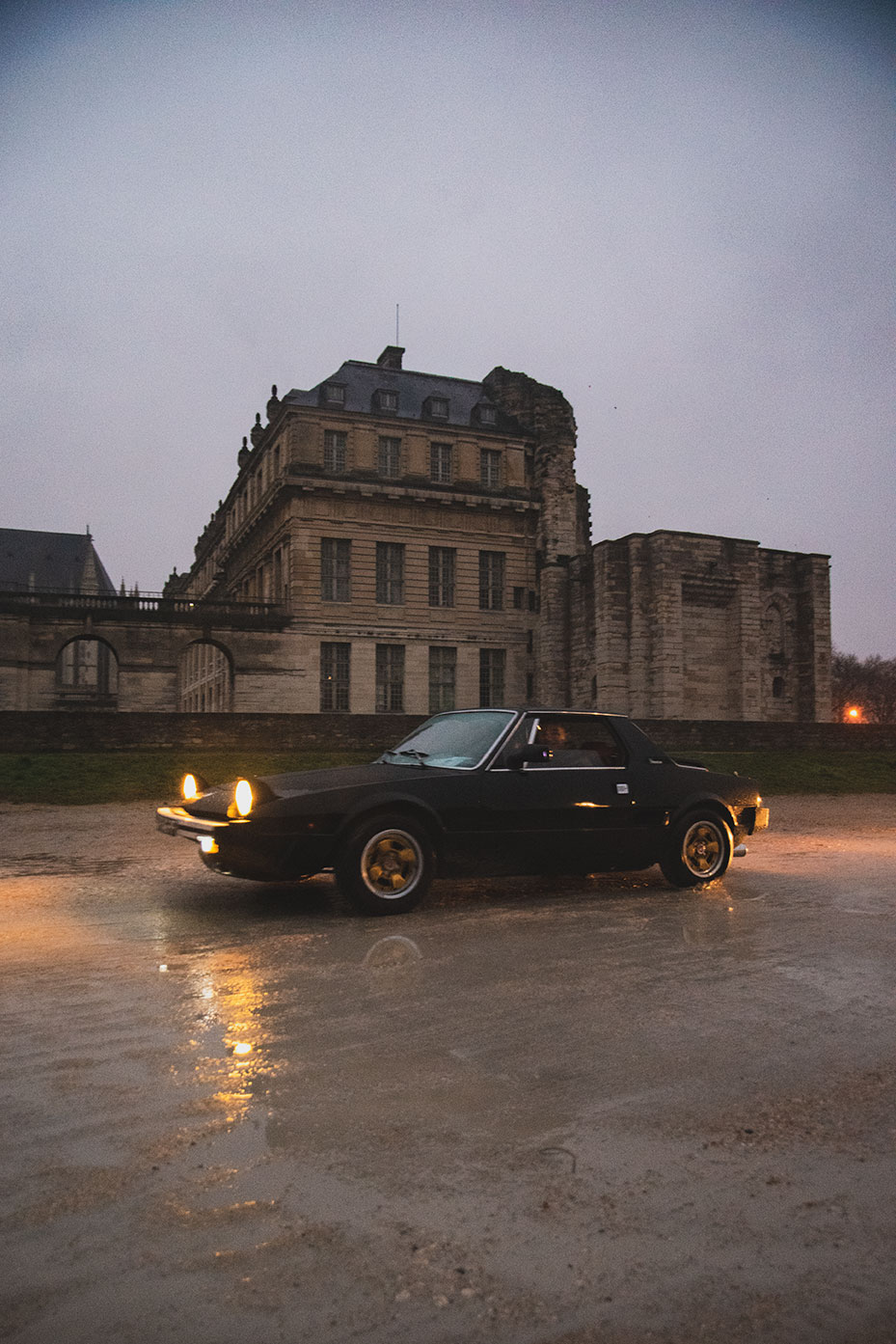 21st Crossing of Paris in Vintage Vehicles, old cars and bikes, January 31, 2021, France, (Nos Dren).