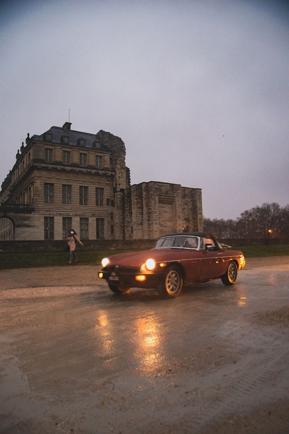 21st Crossing of Paris in Vintage Vehicles, old cars and bikes, January 31, 2021, France, (Nos Dren).
