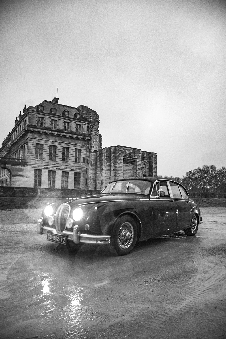 21st Crossing of Paris in Vintage Vehicles, old cars and bikes, January 31, 2021, France, (Nos Dren).