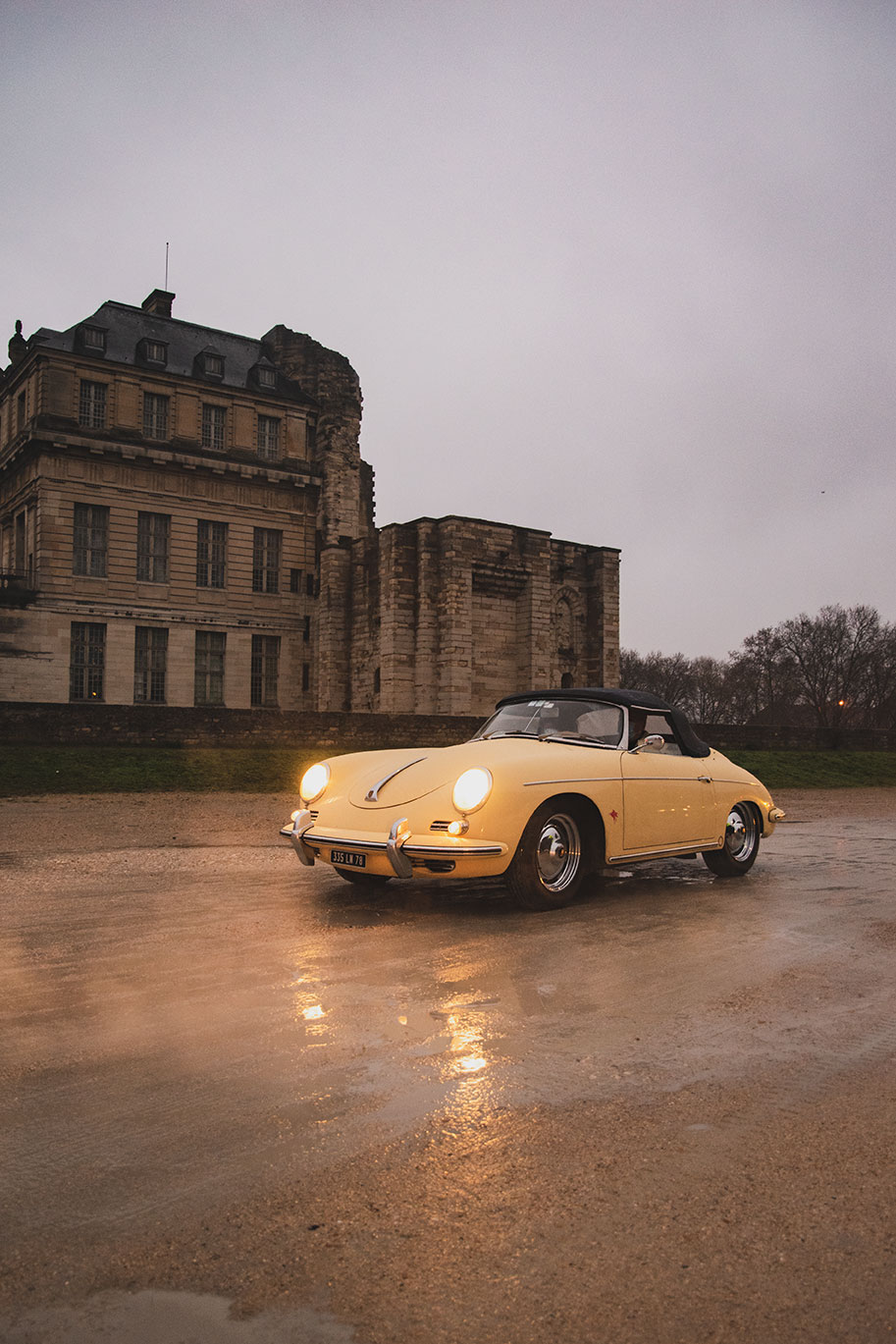 21st Crossing of Paris in Vintage Vehicles, old cars and bikes, January 31, 2021, France, (Nos Dren).
