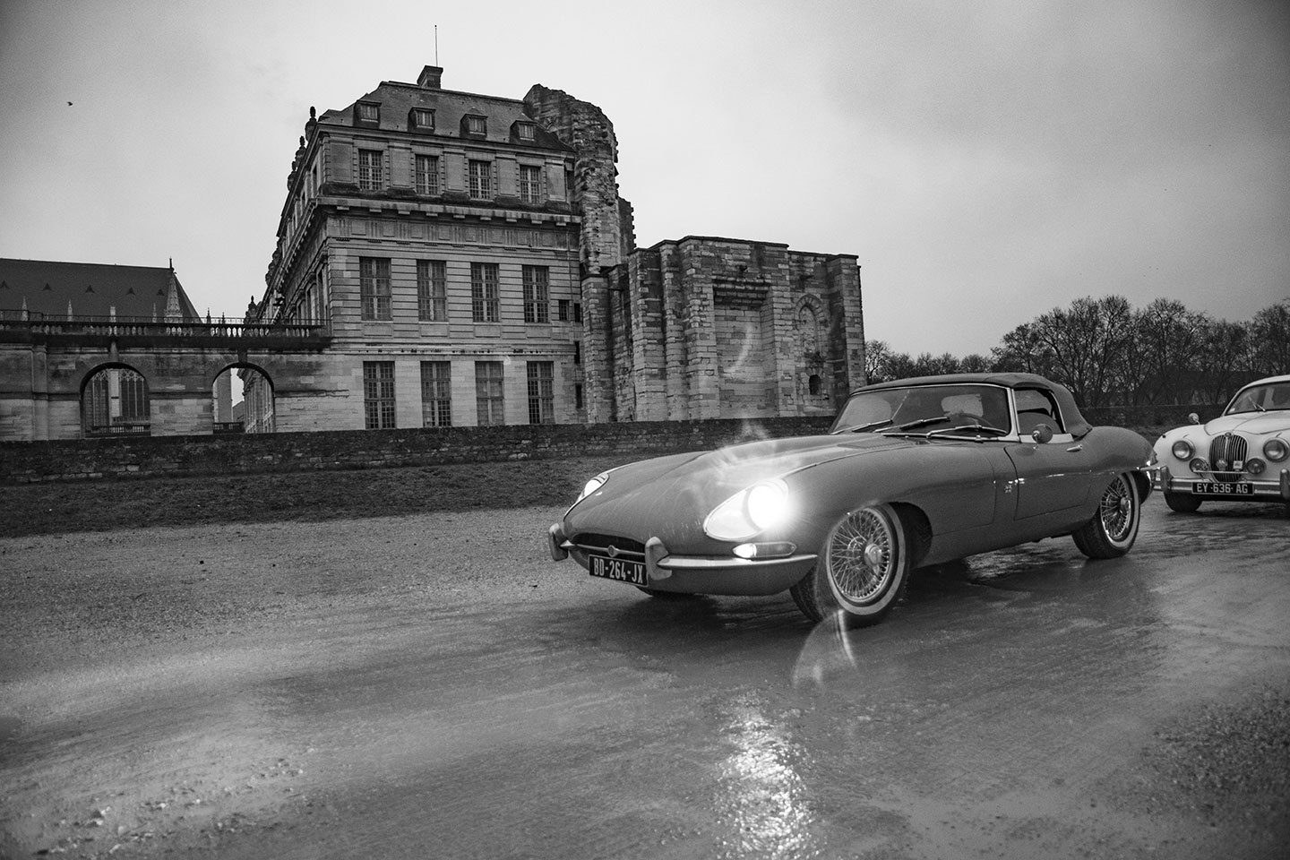 21st Crossing of Paris in Vintage Vehicles, old cars and bikes, January 31, 2021, France, (Nos Dren).