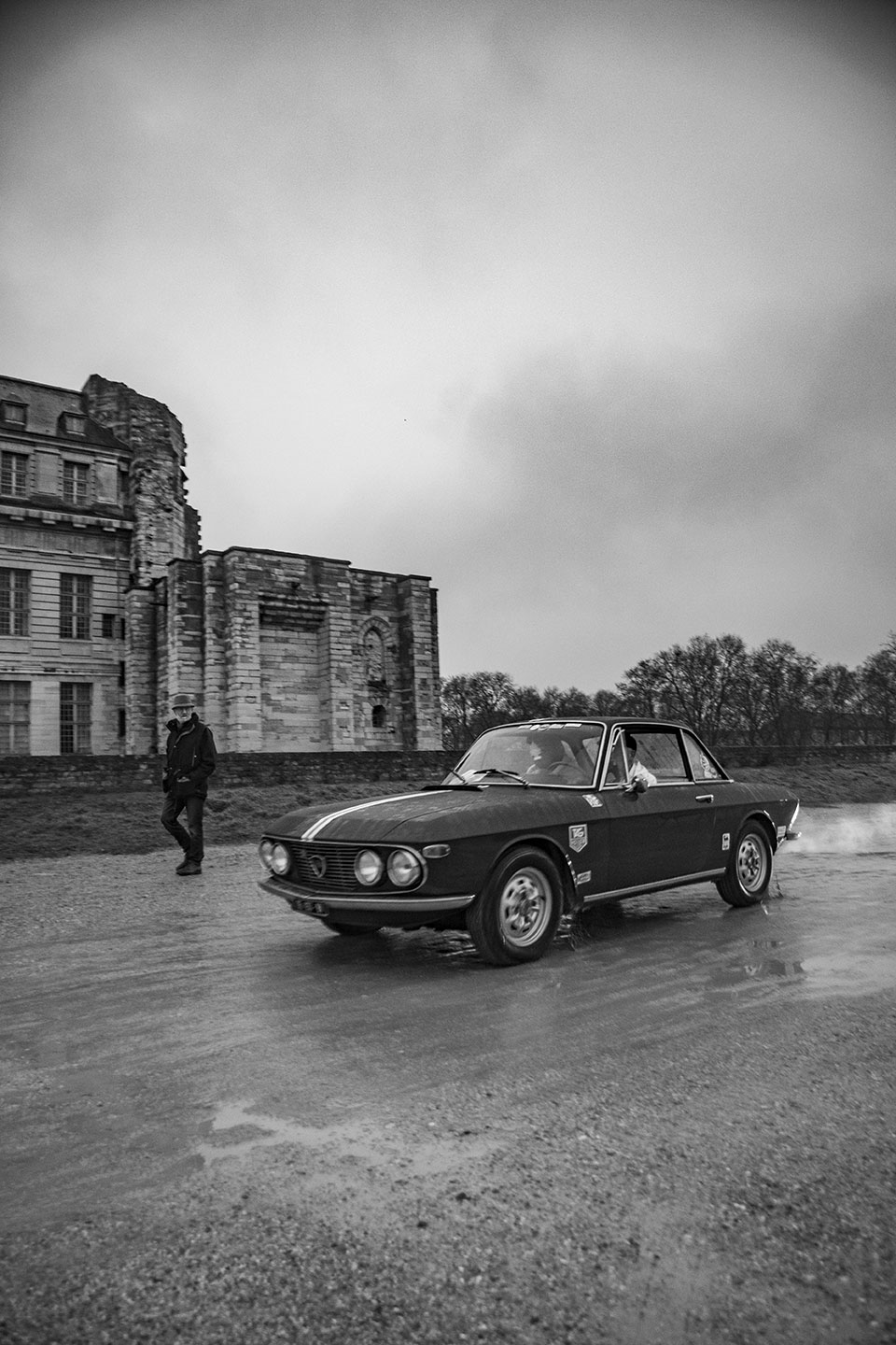 21st Crossing of Paris in Vintage Vehicles, old cars and bikes, January 31, 2021, France, (Nos Dren).