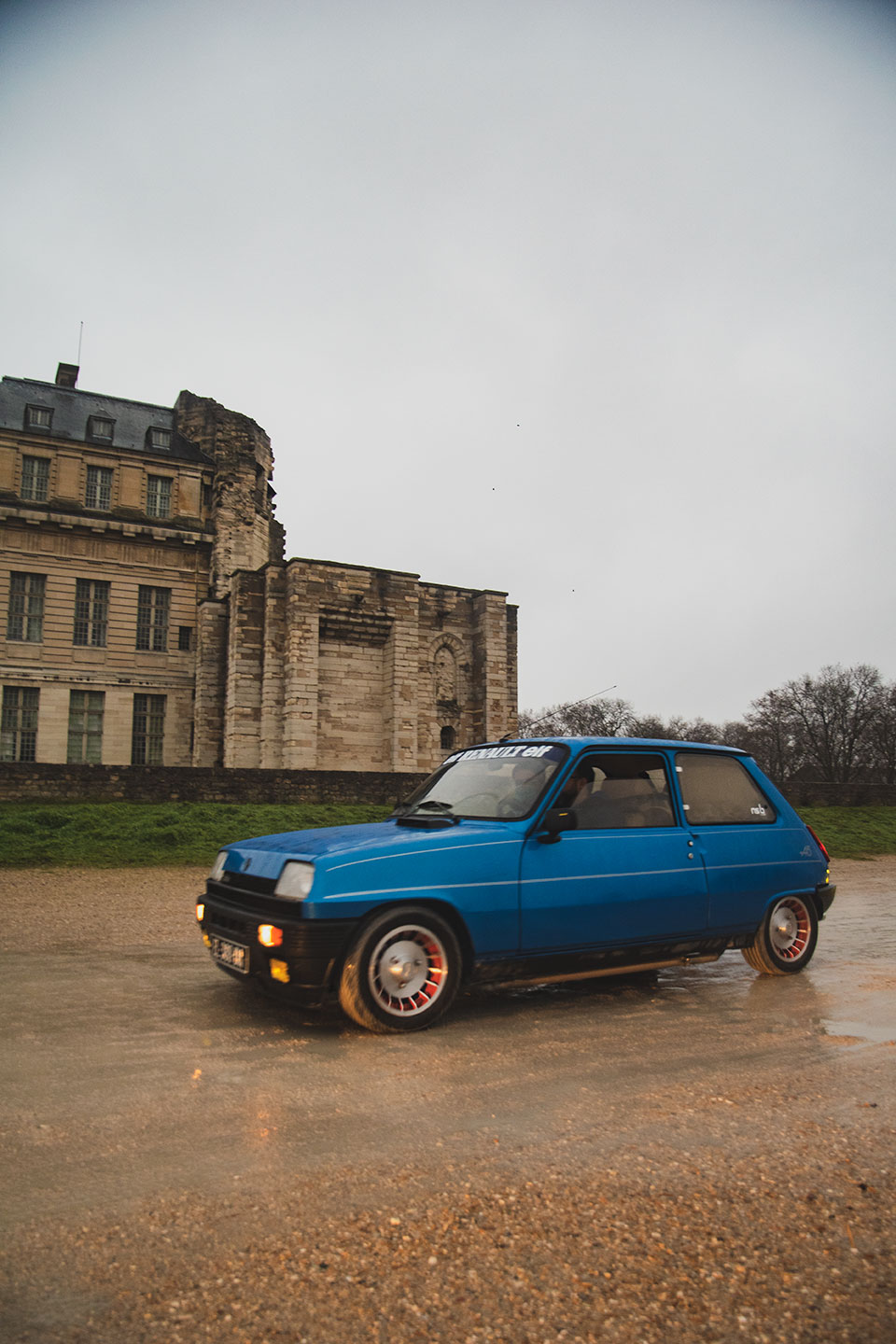21st Crossing of Paris in Vintage Vehicles, old cars and bikes, January 31, 2021, France, (Nos Dren).