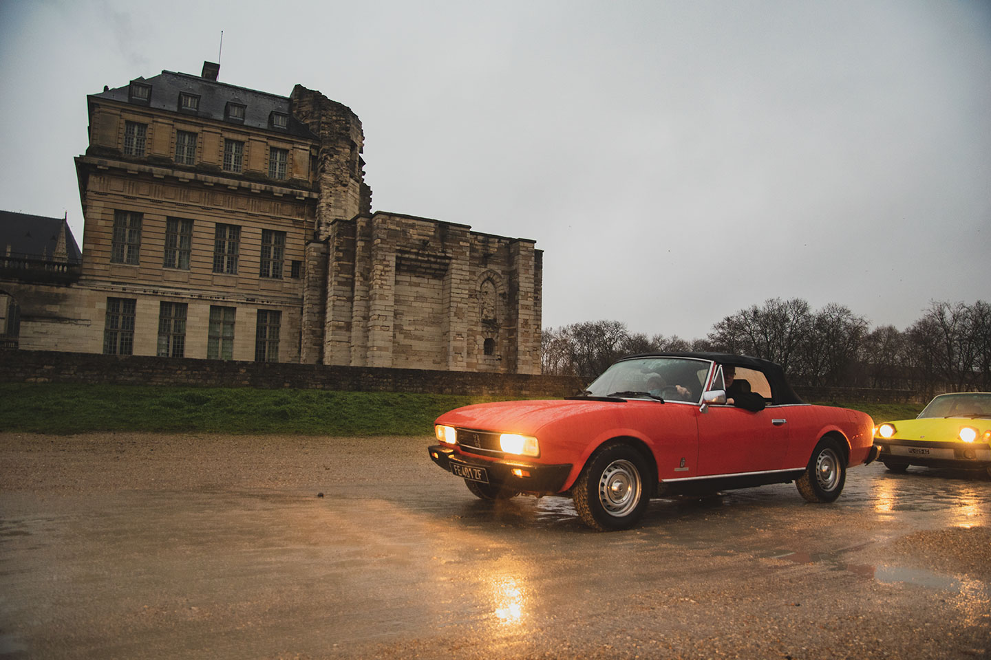 21st Crossing of Paris in Vintage Vehicles, old cars and bikes, January 31, 2021, France, (Nos Dren).