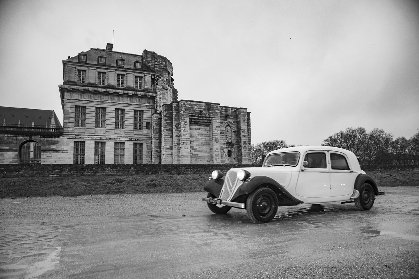 21st Crossing of Paris in Vintage Vehicles, old cars and bikes, January 31, 2021, France, (Nos Dren).