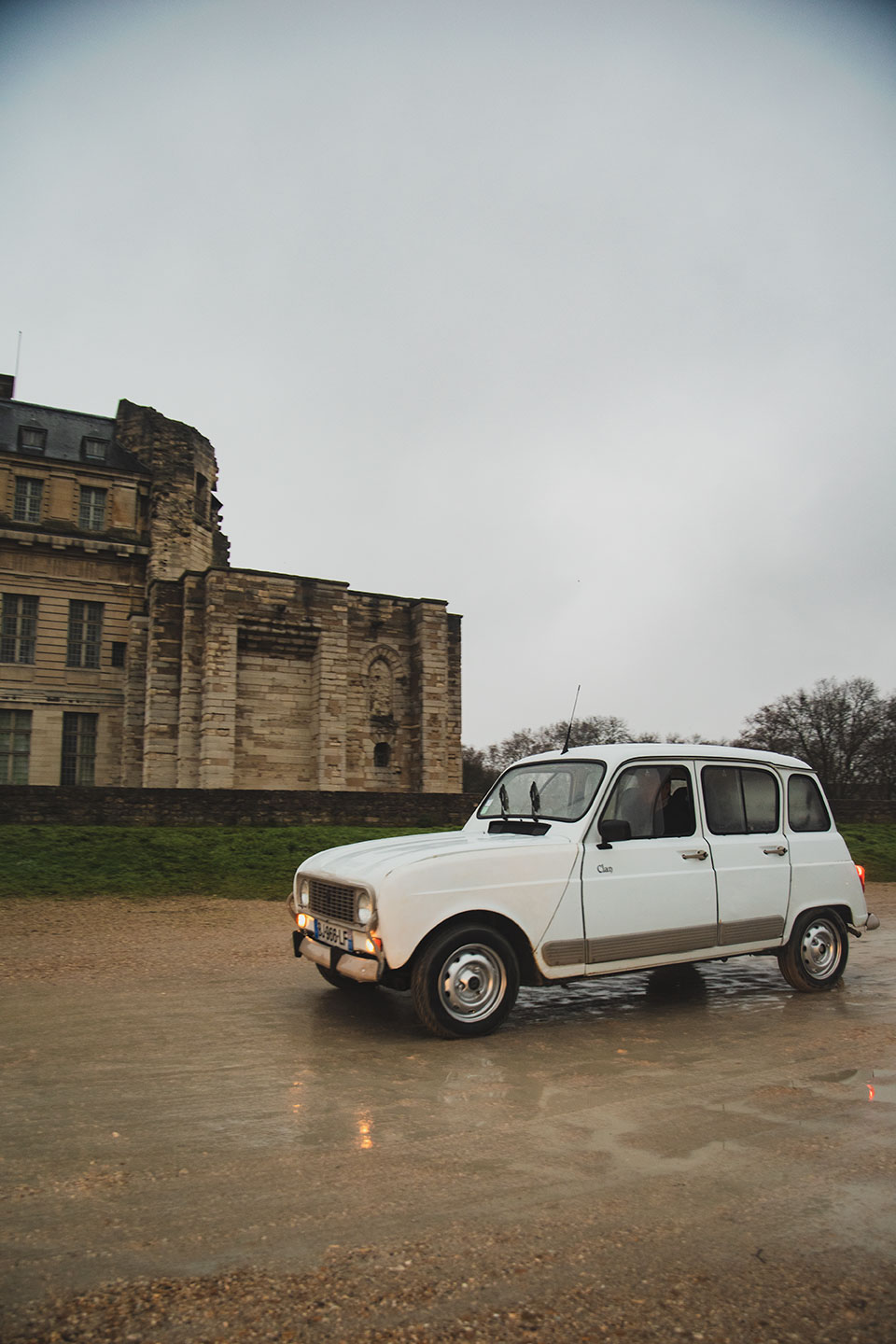 21st Crossing of Paris in Vintage Vehicles, old cars and bikes, January 31, 2021, France, (Nos Dren).