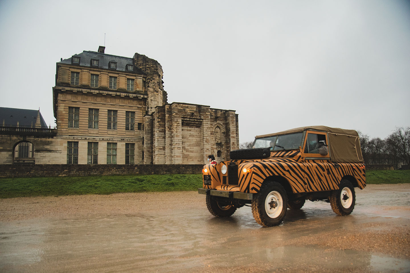 21st Crossing of Paris in Vintage Vehicles, old cars and bikes, January 31, 2021, France, (Nos Dren).