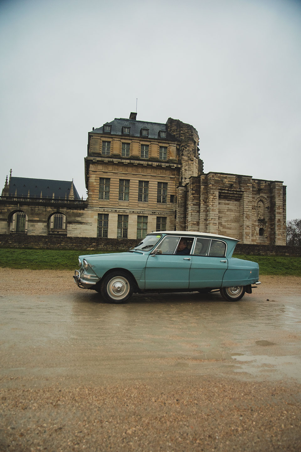 21st Crossing of Paris in Vintage Vehicles, old cars and bikes, January 31, 2021, France, (Nos Dren).
