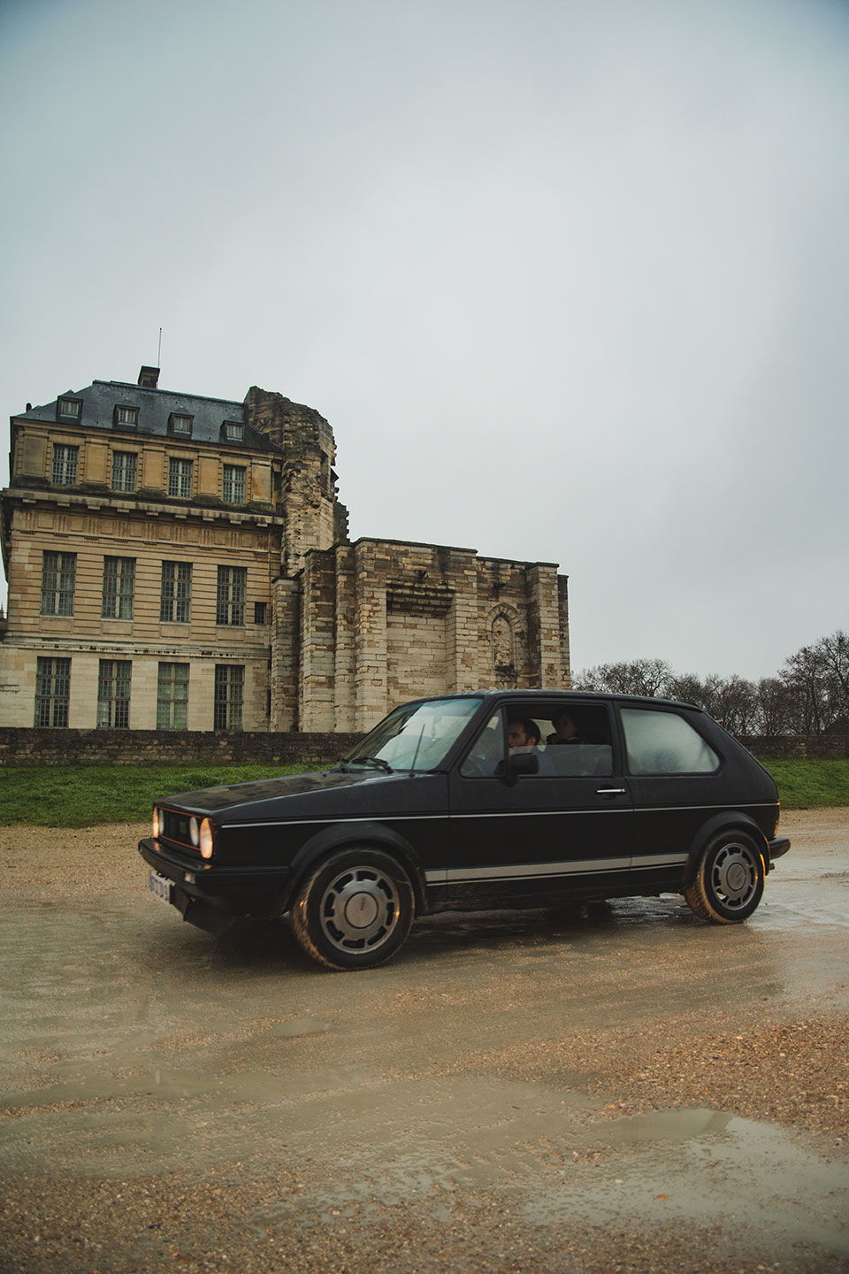 21st Crossing of Paris in Vintage Vehicles, old cars and bikes, January 31, 2021, France, (Nos Dren).