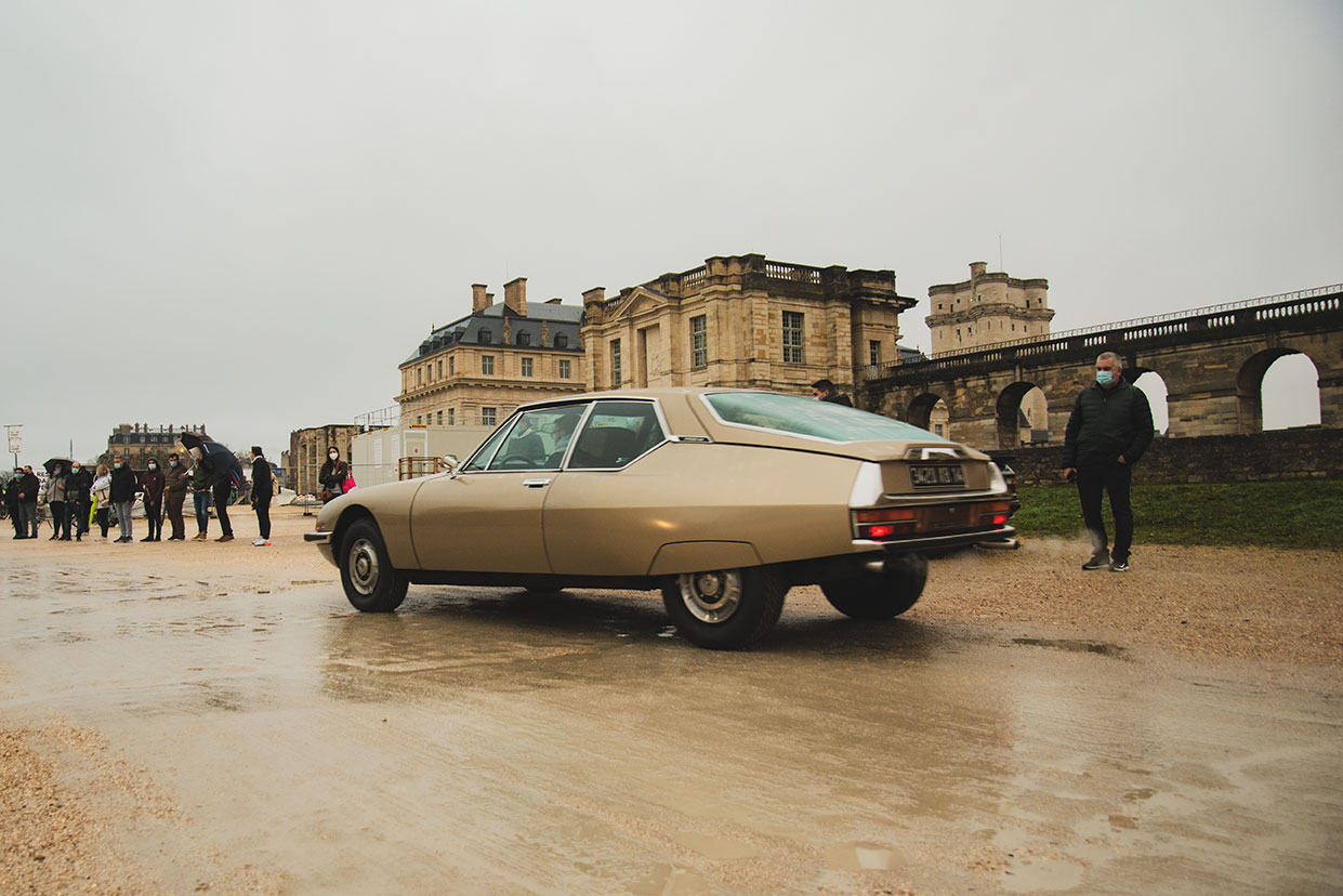 21st Crossing of Paris in Vintage Vehicles, old cars and bikes, January 31, 2021, France, (Nos Dren).