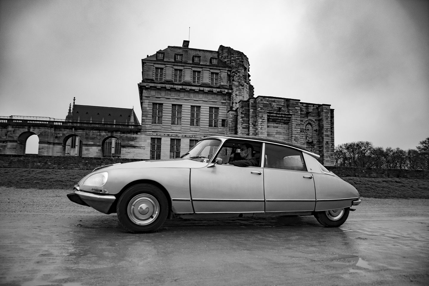 21st Crossing of Paris in Vintage Vehicles, old cars and bikes, January 31, 2021, France, (Nos Dren).