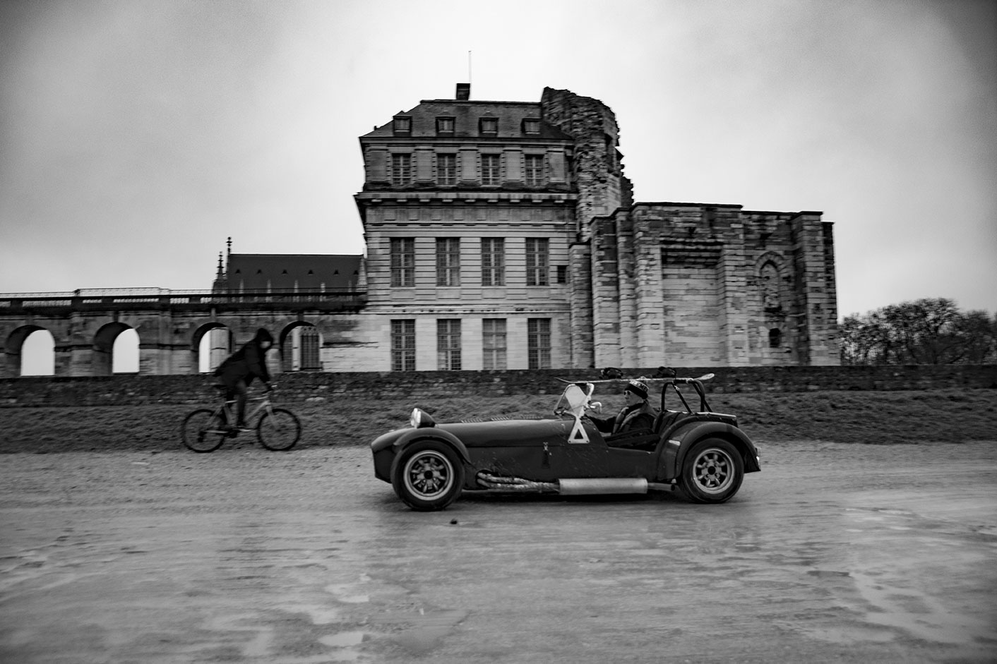 21st Crossing of Paris in Vintage Vehicles, old cars and bikes, January 31, 2021, France, (Nos Dren).