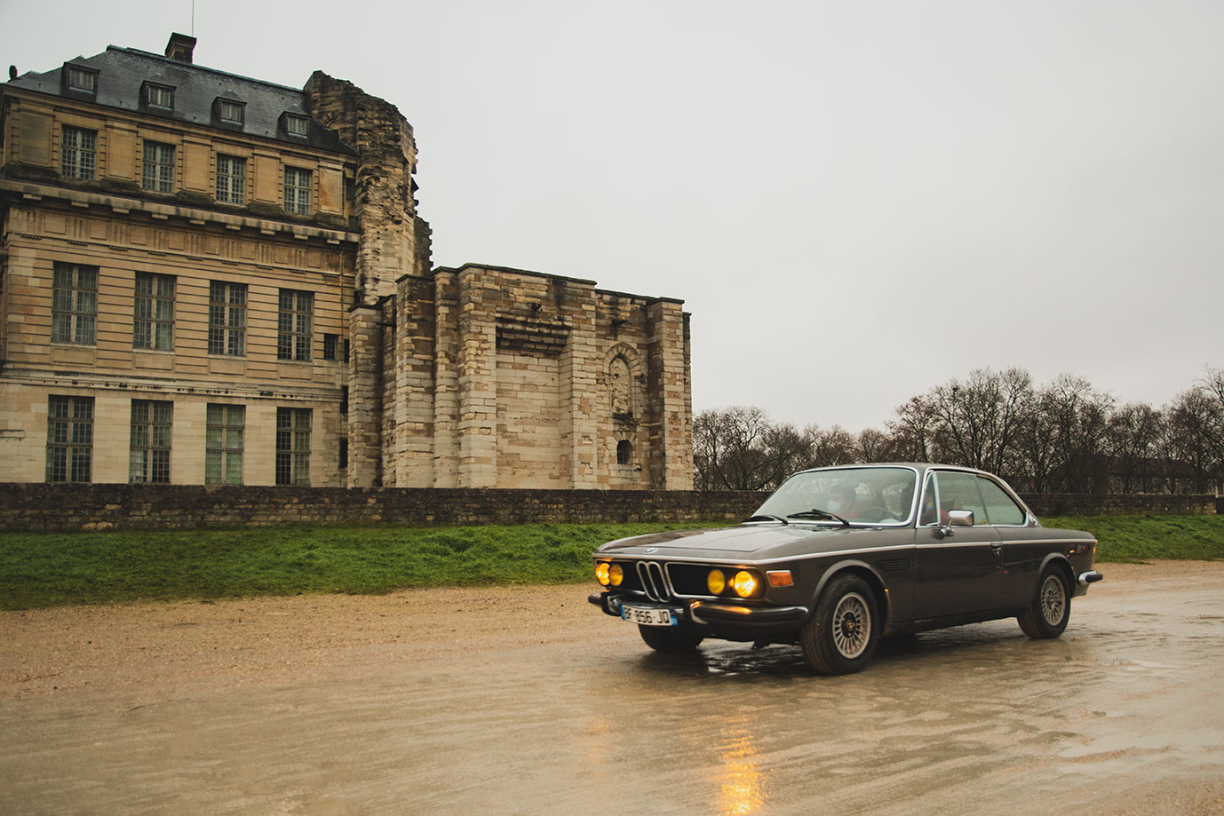 21st Crossing of Paris in Vintage Vehicles, old cars and bikes, January 31, 2021, France, (Nos Dren).