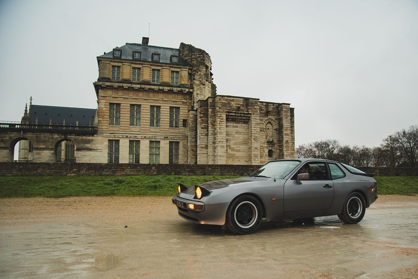 21st Crossing of Paris in Vintage Vehicles, old cars and bikes, January 31, 2021, France, (Nos Dren).