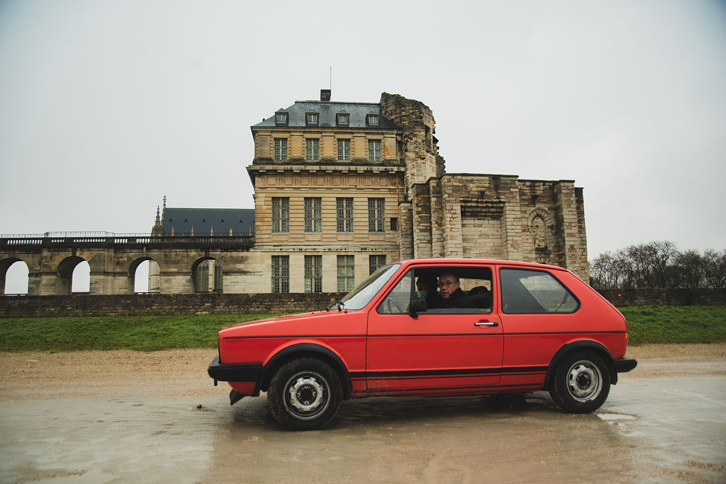 21st Crossing of Paris in Vintage Vehicles, old cars and bikes, January 31, 2021, France, (Nos Dren).
