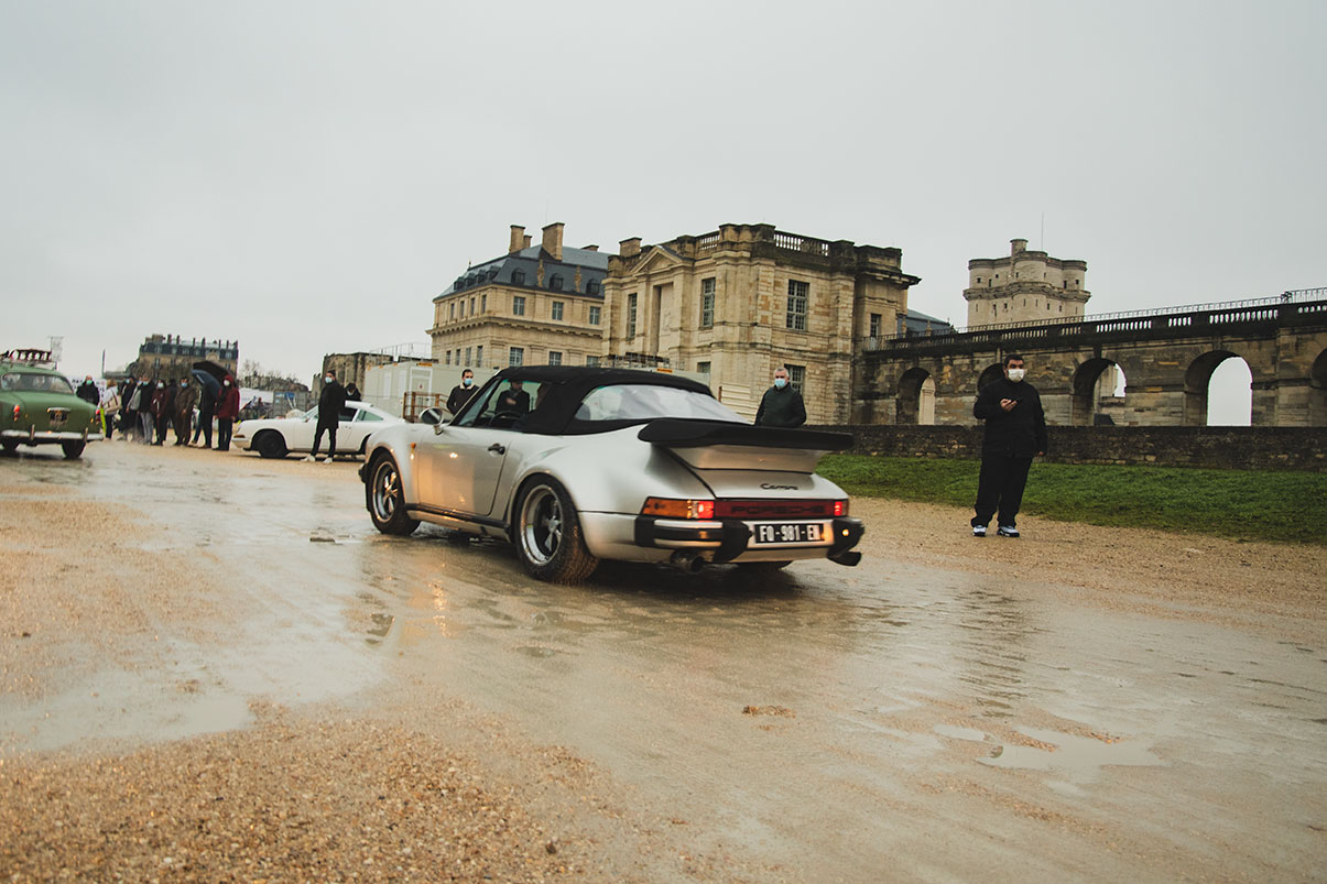 21st Crossing of Paris in Vintage Vehicles, old cars and bikes, January 31, 2021, France, (Nos Dren).