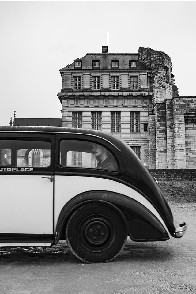 21st Crossing of Paris in Vintage Vehicles, old cars and bikes, January 31, 2021, France, (Nos Dren).