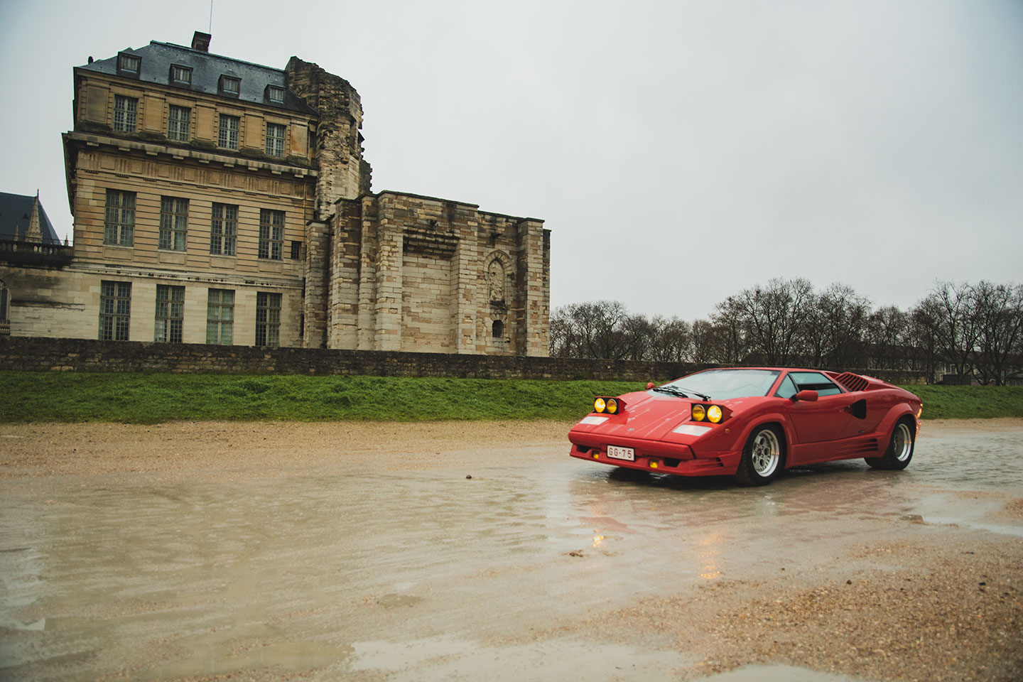 21st Crossing of Paris in Vintage Vehicles, old cars and bikes, January 31, 2021, France, (Nos Dren).