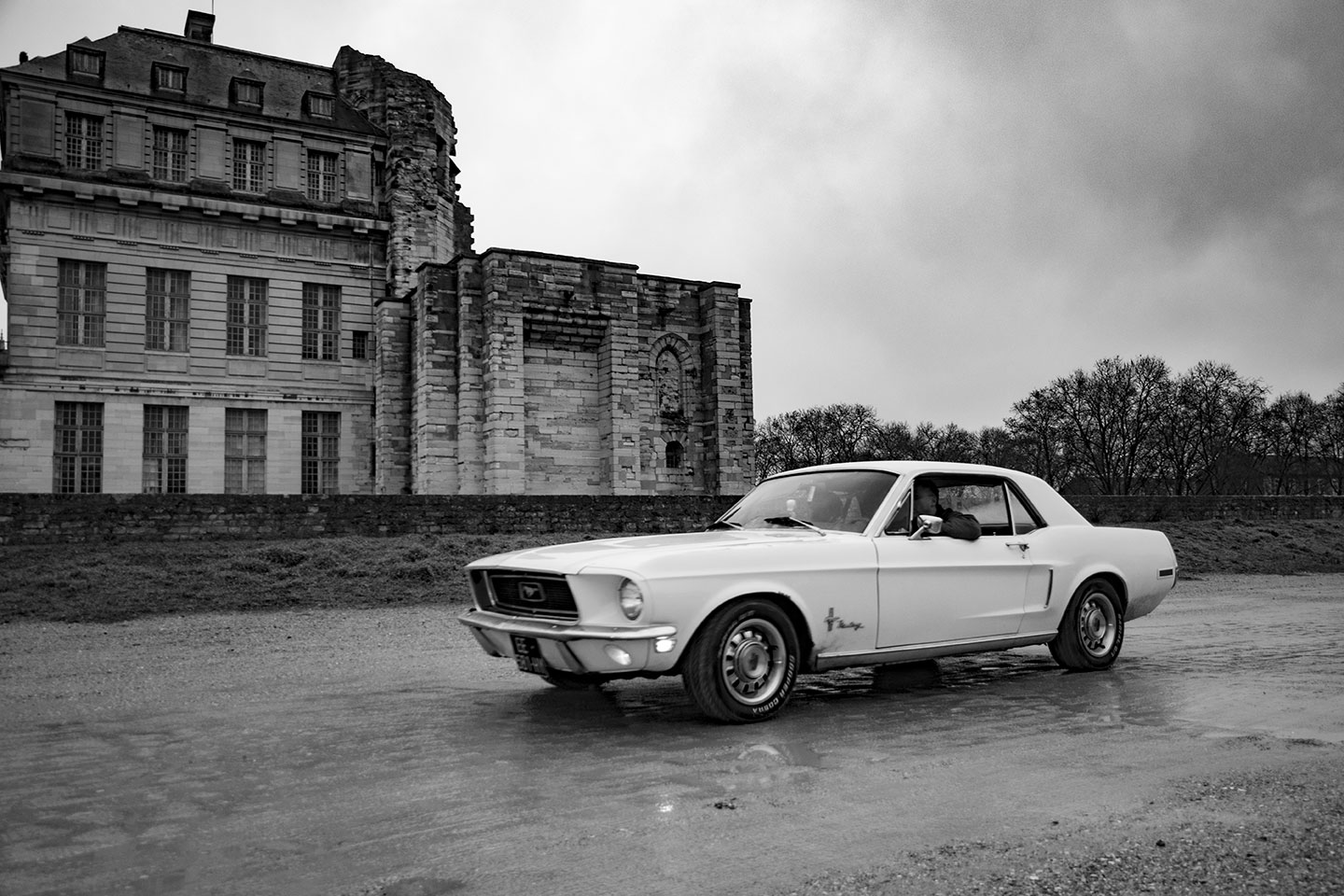 21st Crossing of Paris in Vintage Vehicles, old cars and bikes, January 31, 2021, France, (Nos Dren).