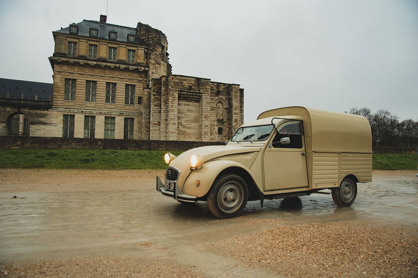 21st Crossing of Paris in Vintage Vehicles, old cars and bikes, January 31, 2021, France, (Nos Dren).