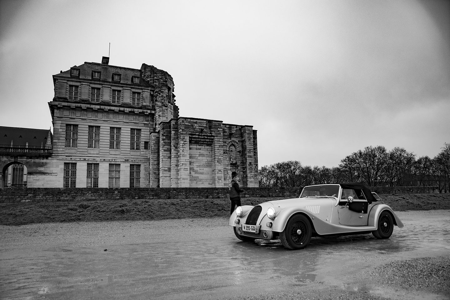 21st Crossing of Paris in Vintage Vehicles, old cars and bikes, January 31, 2021, France, (Nos Dren).