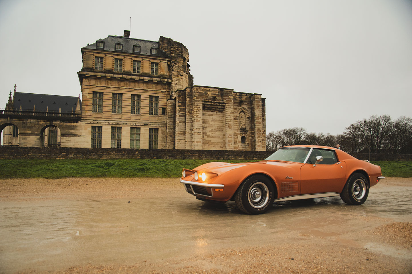 21st Crossing of Paris in Vintage Vehicles, old cars and bikes, January 31, 2021, France, (Nos Dren).