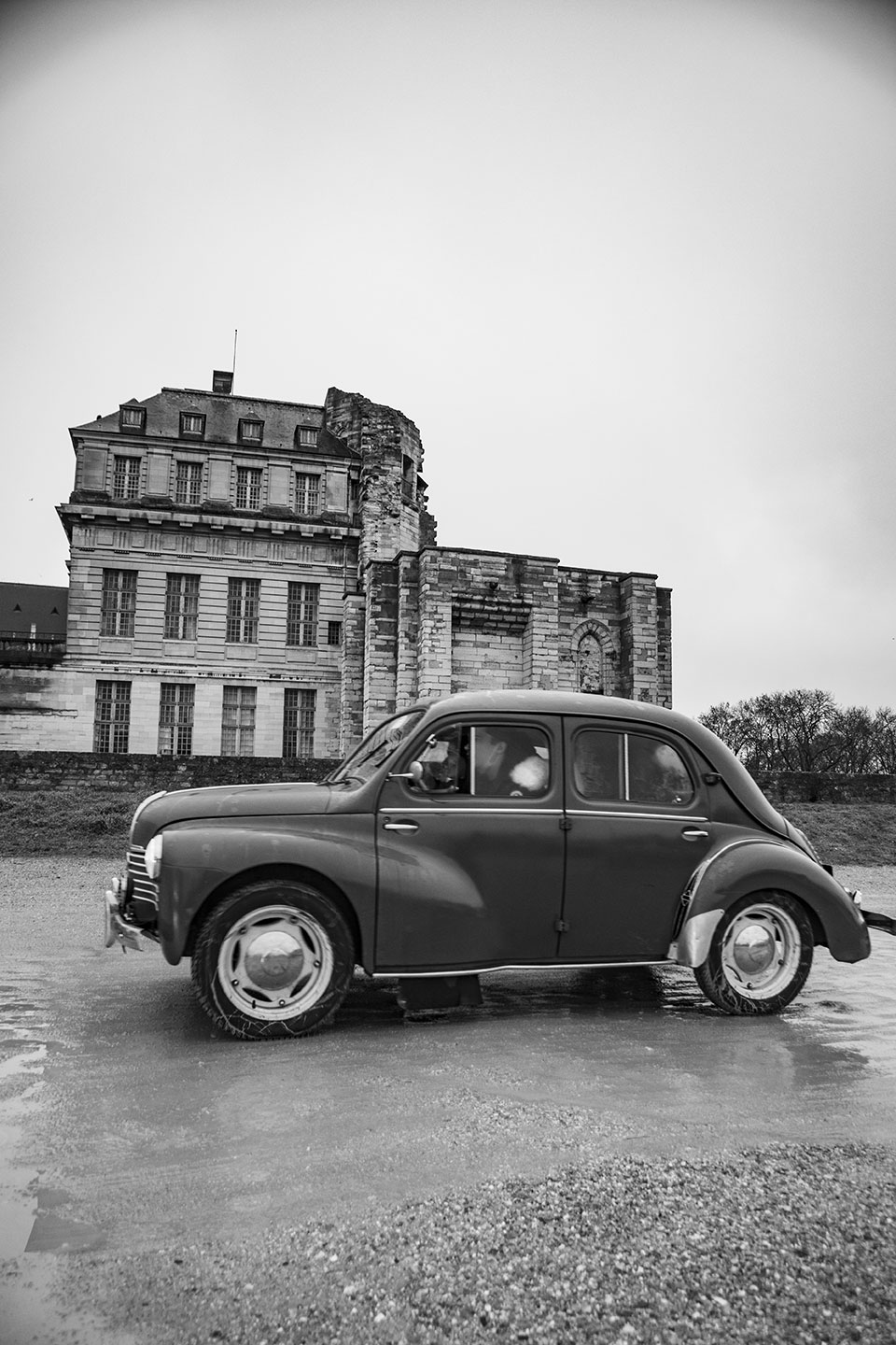 21st Crossing of Paris in Vintage Vehicles, old cars and bikes, January 31, 2021, France, (Nos Dren).