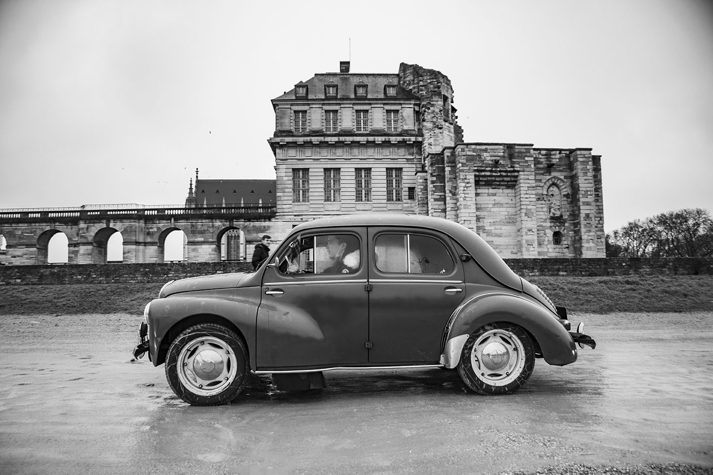 21st Crossing of Paris in Vintage Vehicles, old cars and bikes, January 31, 2021, France, (Nos Dren).