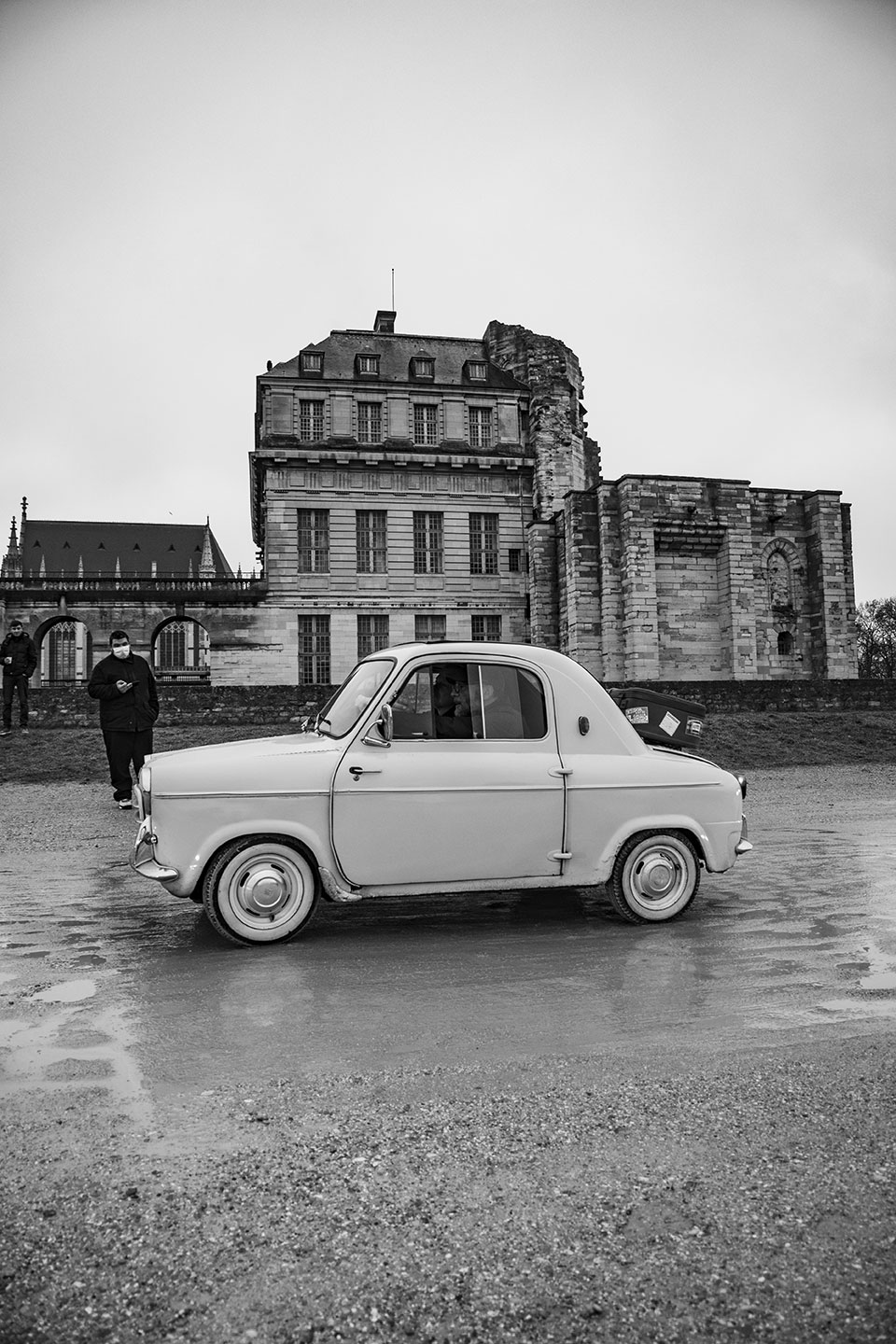 21st Crossing of Paris in Vintage Vehicles, old cars and bikes, January 31, 2021, France, (Nos Dren).