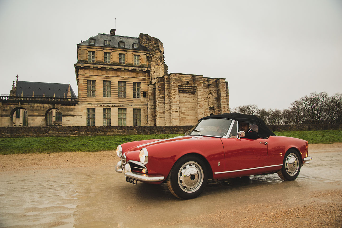 21st Crossing of Paris in Vintage Vehicles, old cars and bikes, January 31, 2021, France, (Nos Dren).