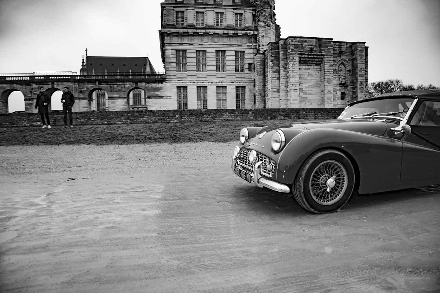 21st Crossing of Paris in Vintage Vehicles, old cars and bikes, January 31, 2021, France, (Nos Dren).