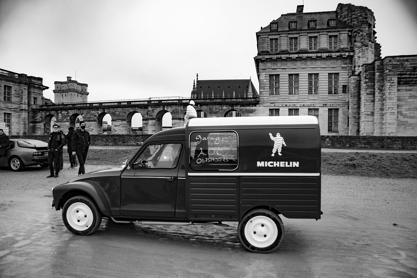21st Crossing of Paris in Vintage Vehicles, old cars and bikes, January 31, 2021, France, (Nos Dren).