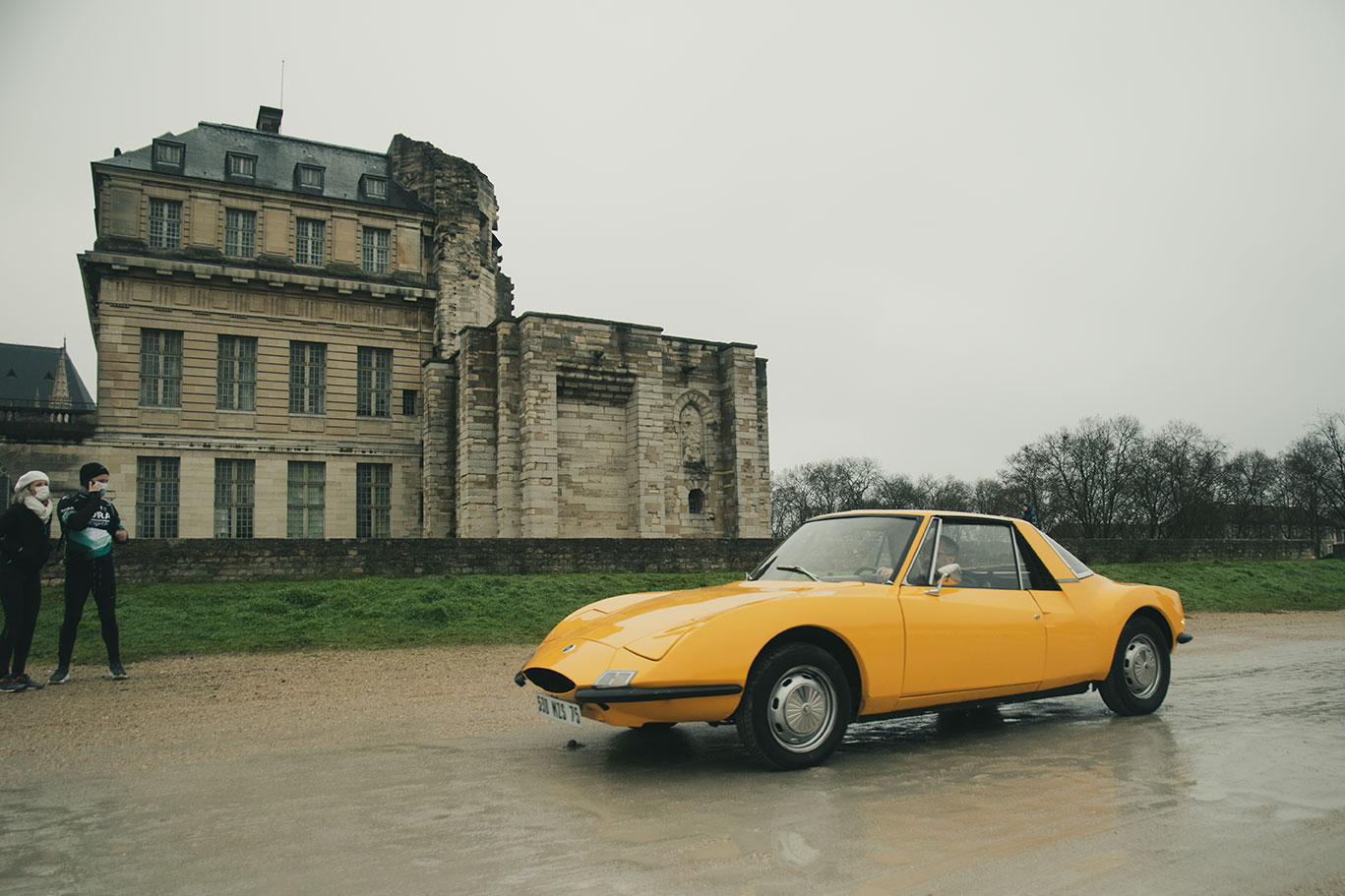 21st Crossing of Paris in Vintage Vehicles, old cars and bikes, January 31, 2021, France, (Nos Dren).