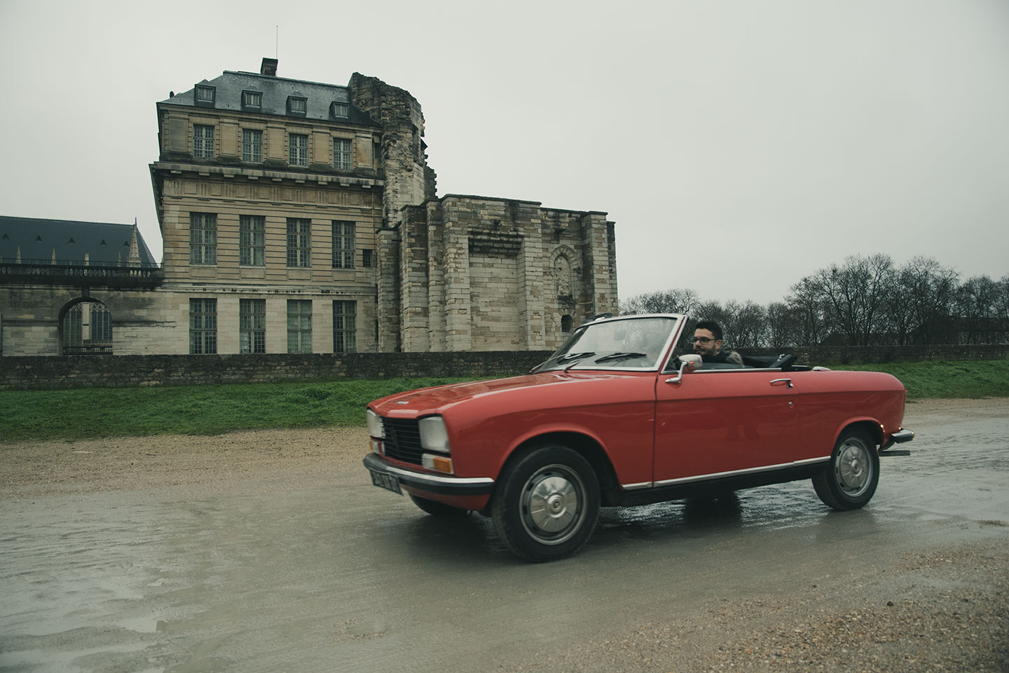 21st Crossing of Paris in Vintage Vehicles, old cars and bikes, January 31, 2021, France, (Nos Dren).