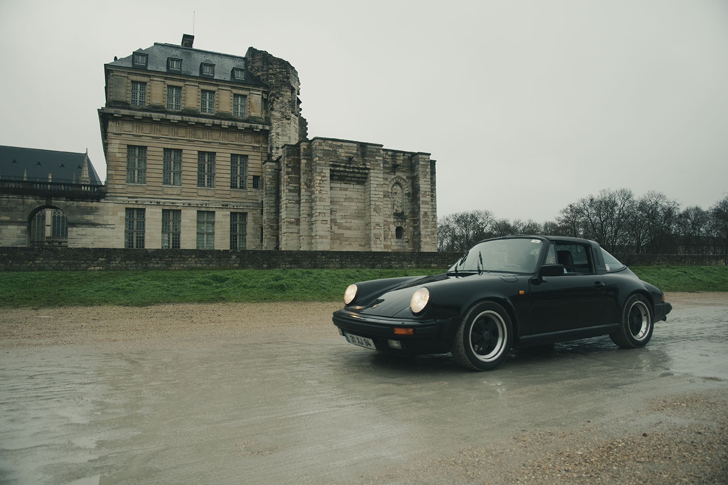 21st Crossing of Paris in Vintage Vehicles, old cars and bikes, January 31, 2021, France, (Nos Dren).