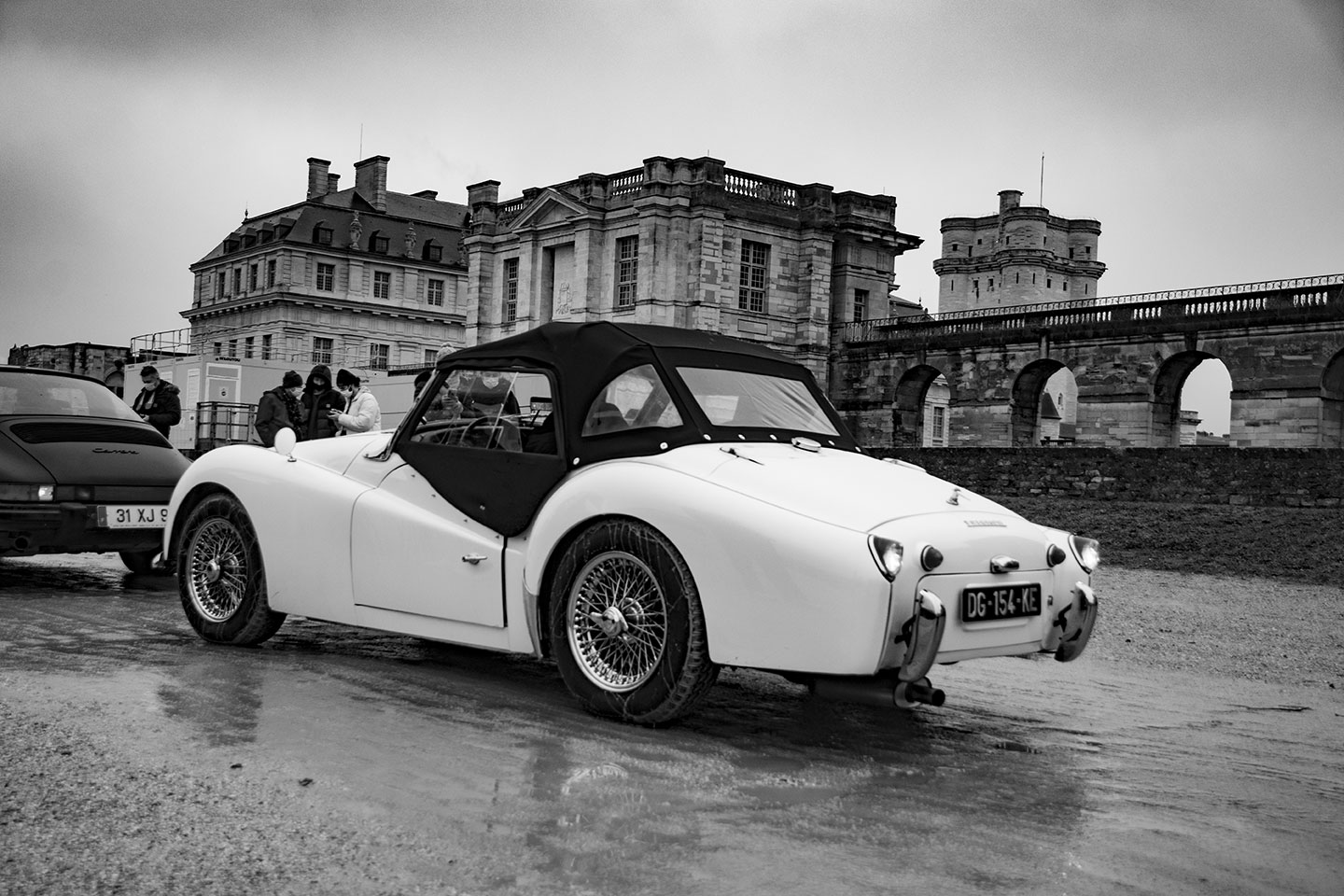21st Crossing of Paris in Vintage Vehicles, old cars and bikes, January 31, 2021, France, (Nos Dren).