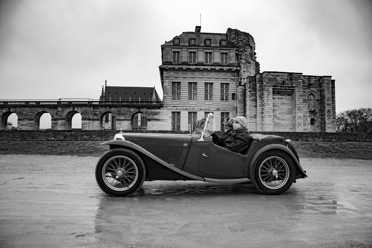 21st Crossing of Paris in Vintage Vehicles, old cars and bikes, January 31, 2021, France, (Nos Dren).