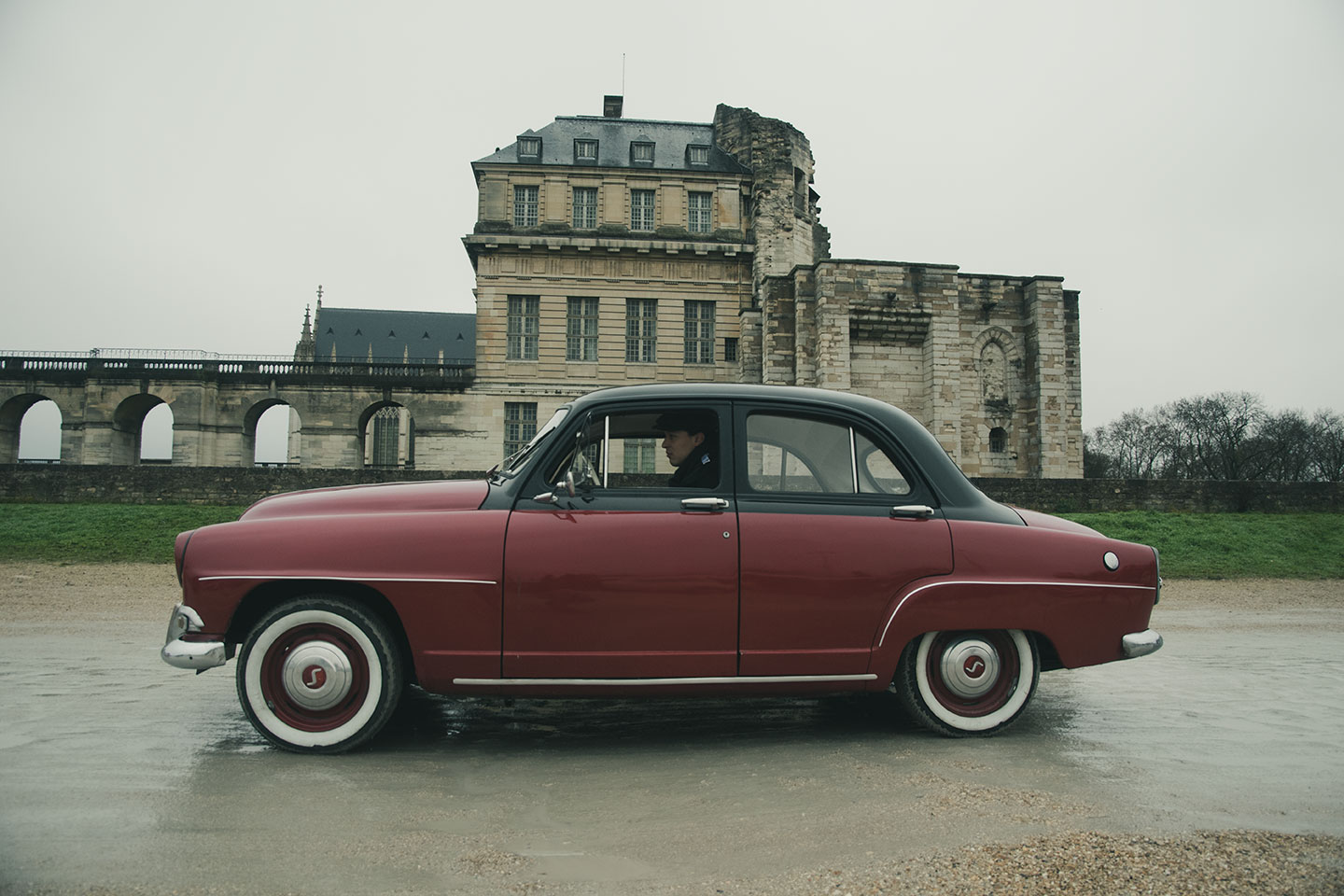 21st Crossing of Paris in Vintage Vehicles, old cars and bikes, January 31, 2021, France, (Nos Dren).