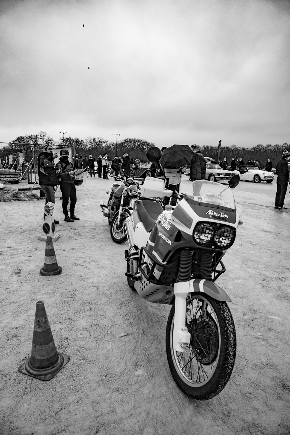 21st Crossing of Paris in Vintage Vehicles, old cars and bikes, January 31, 2021, France, (Nos Dren).