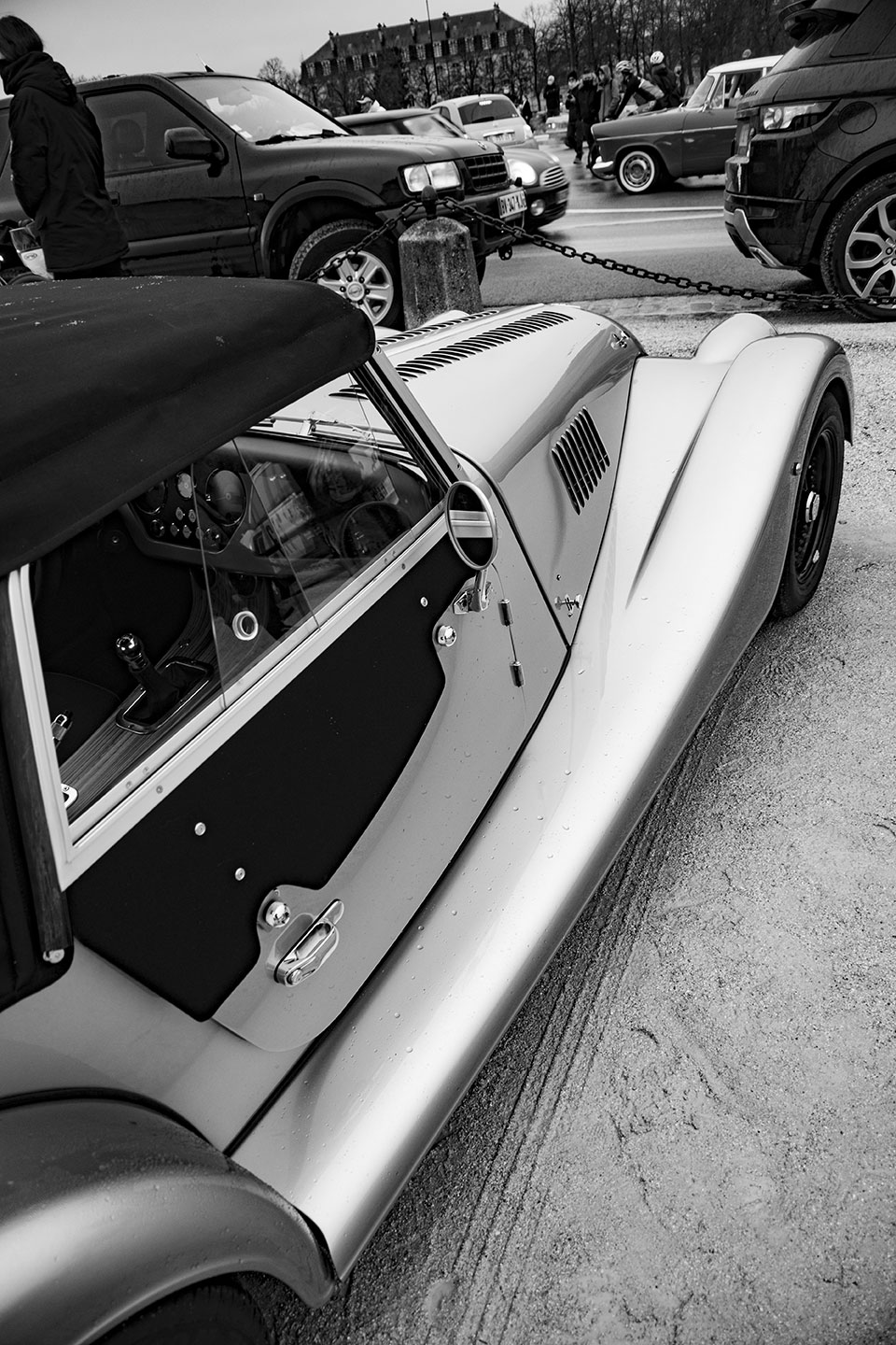21st Crossing of Paris in Vintage Vehicles, old cars and bikes, January 31, 2021, France, (Nos Dren).