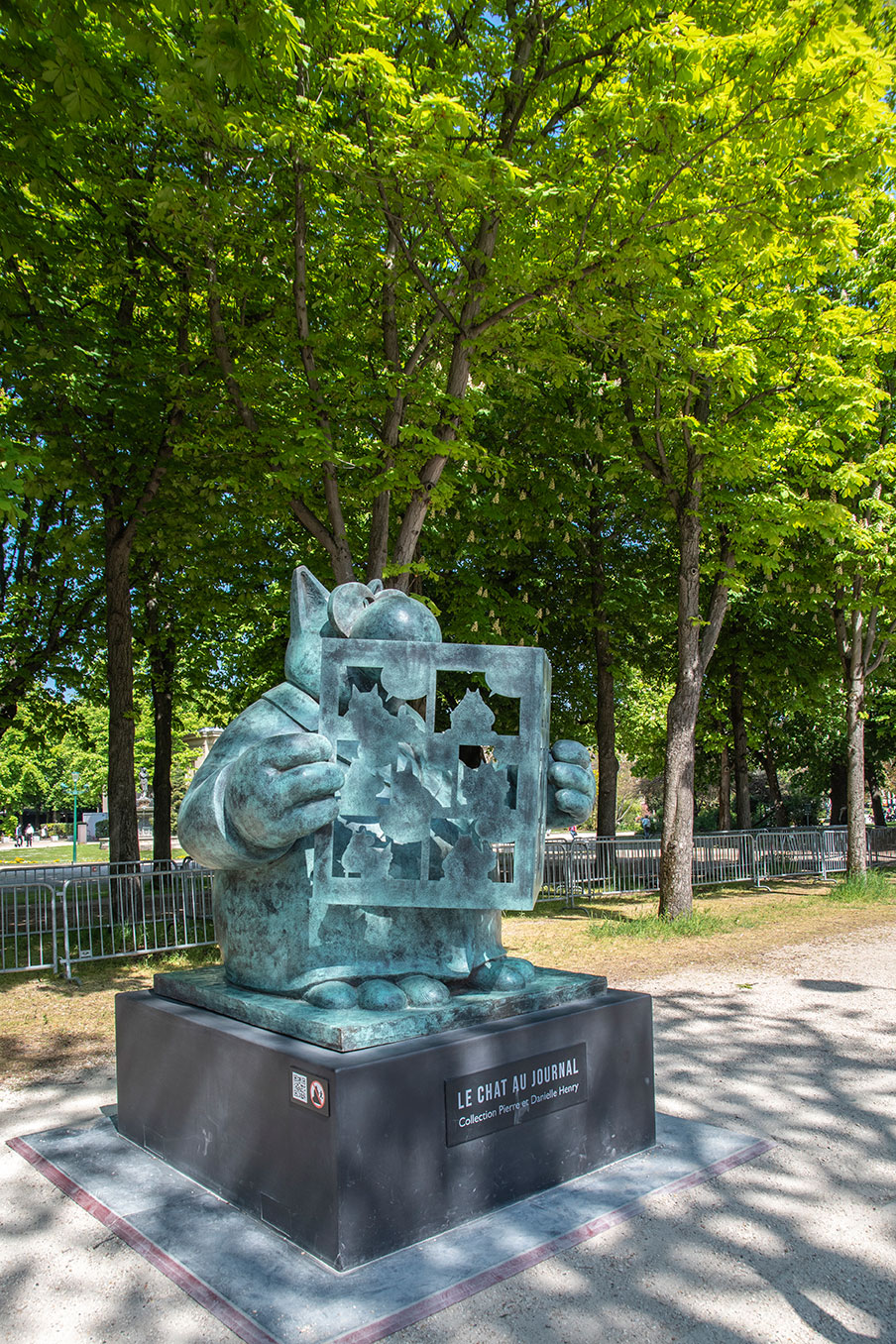 Le Chat de Geluck, Avenue des Champs Elysées, Paris, France, March 2021, (Nos Dren).