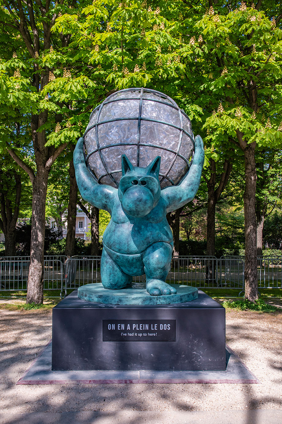 Le Chat de Geluck, Avenue des Champs Elysées, Paris, France, March 2021, (Nos Dren).