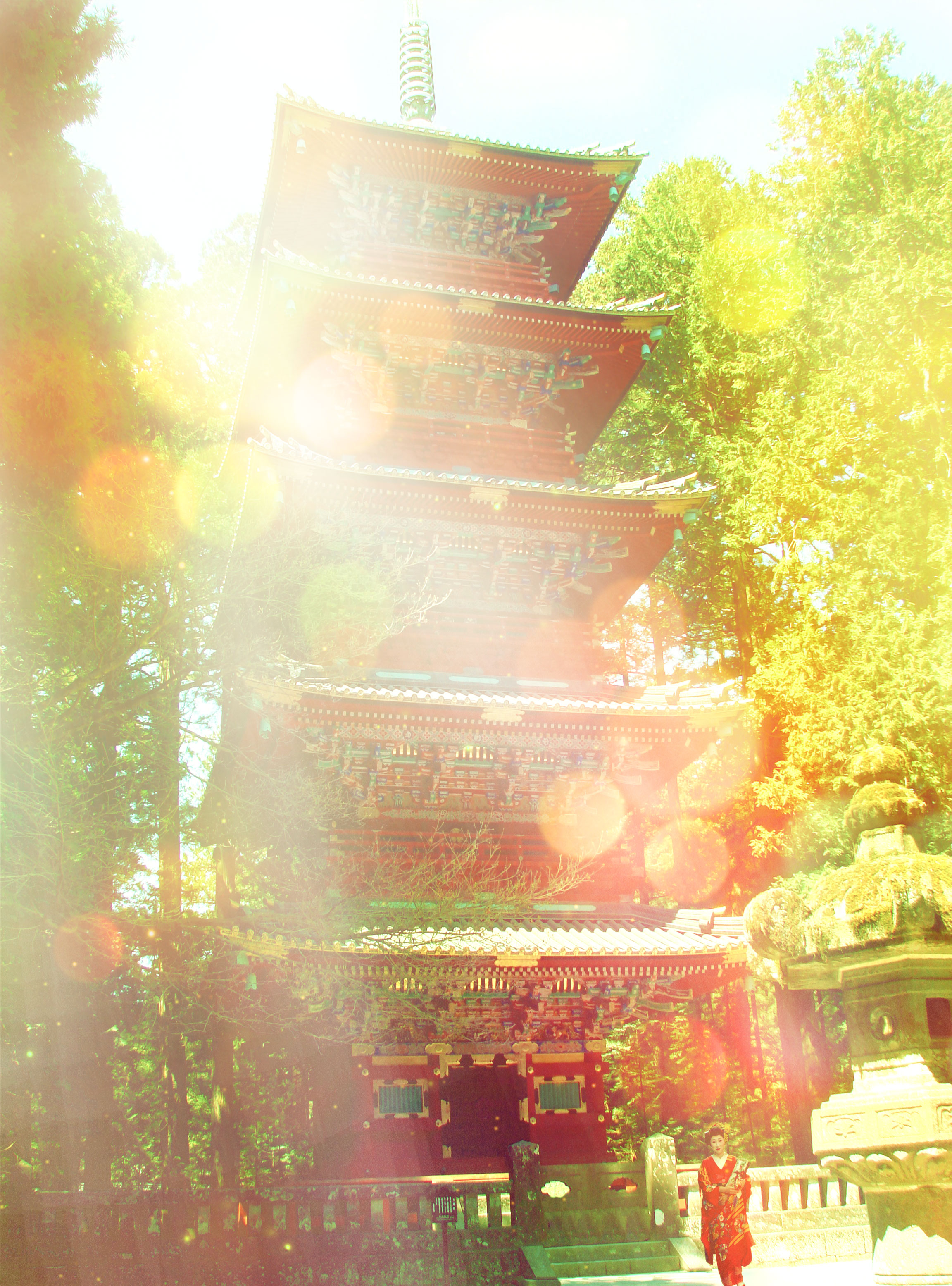Shinto shrine five-story pagoda at Nikko Tosho-gu in Tochigi Prefecture, Japan (Nos Dren)