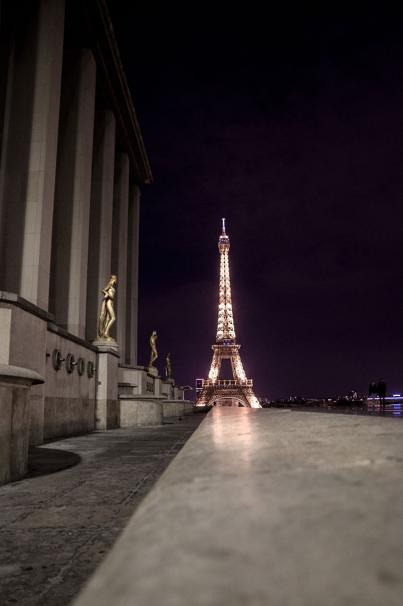 Paris Eiffel Tower at night during the quarantine due to the Coronavirus COVID-19 2020, (Nos Dren)